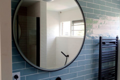Badkamer-Renovatie-Kleine-Badkamer-met-alles-er-op-en-aan-19