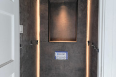 Luxe toilet met indirecte verlichting resultaat