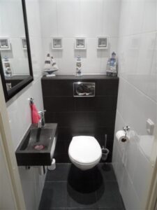 Toiletrenovatie hangend toilet